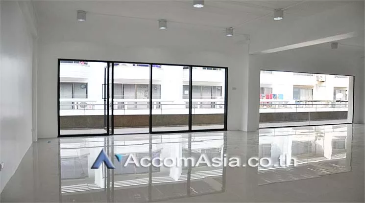  Office space For Rent in Sukhumvit, Bangkok  near BTS Phra khanong (AA14002)